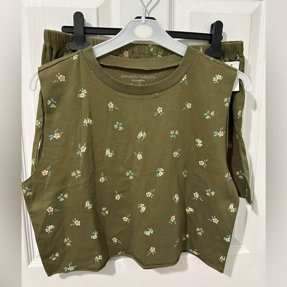 Grayson Threads Women's Shortie PJ Set Shorts & Sleeveless Crop Top Size L Green